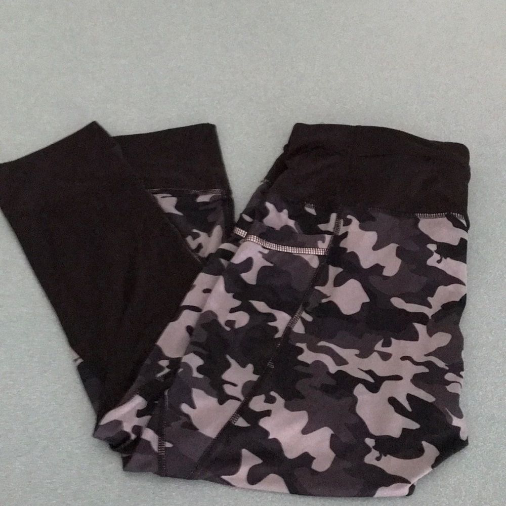 Active Life camouflage yoga leggings